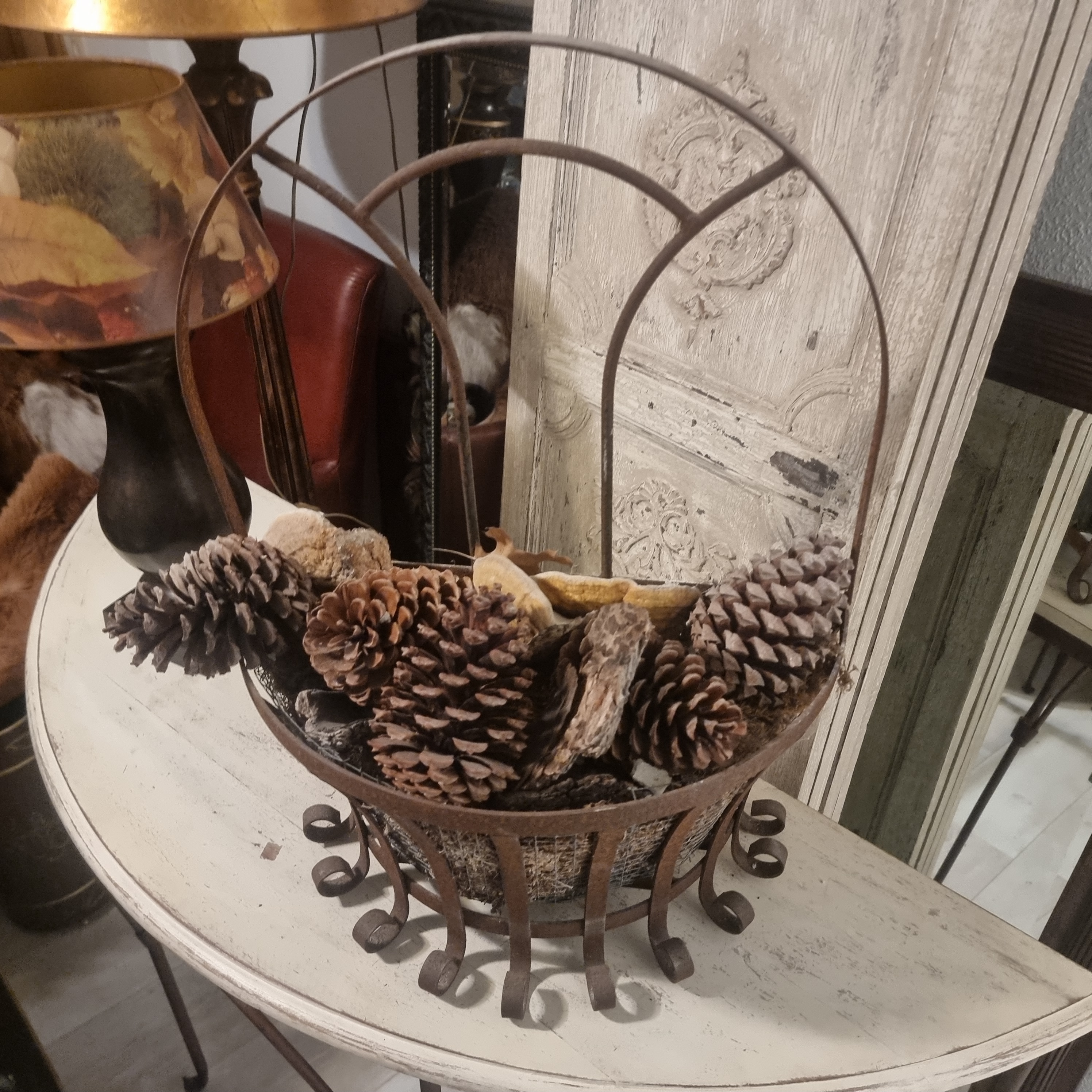 Vintage ruiven met decoratie