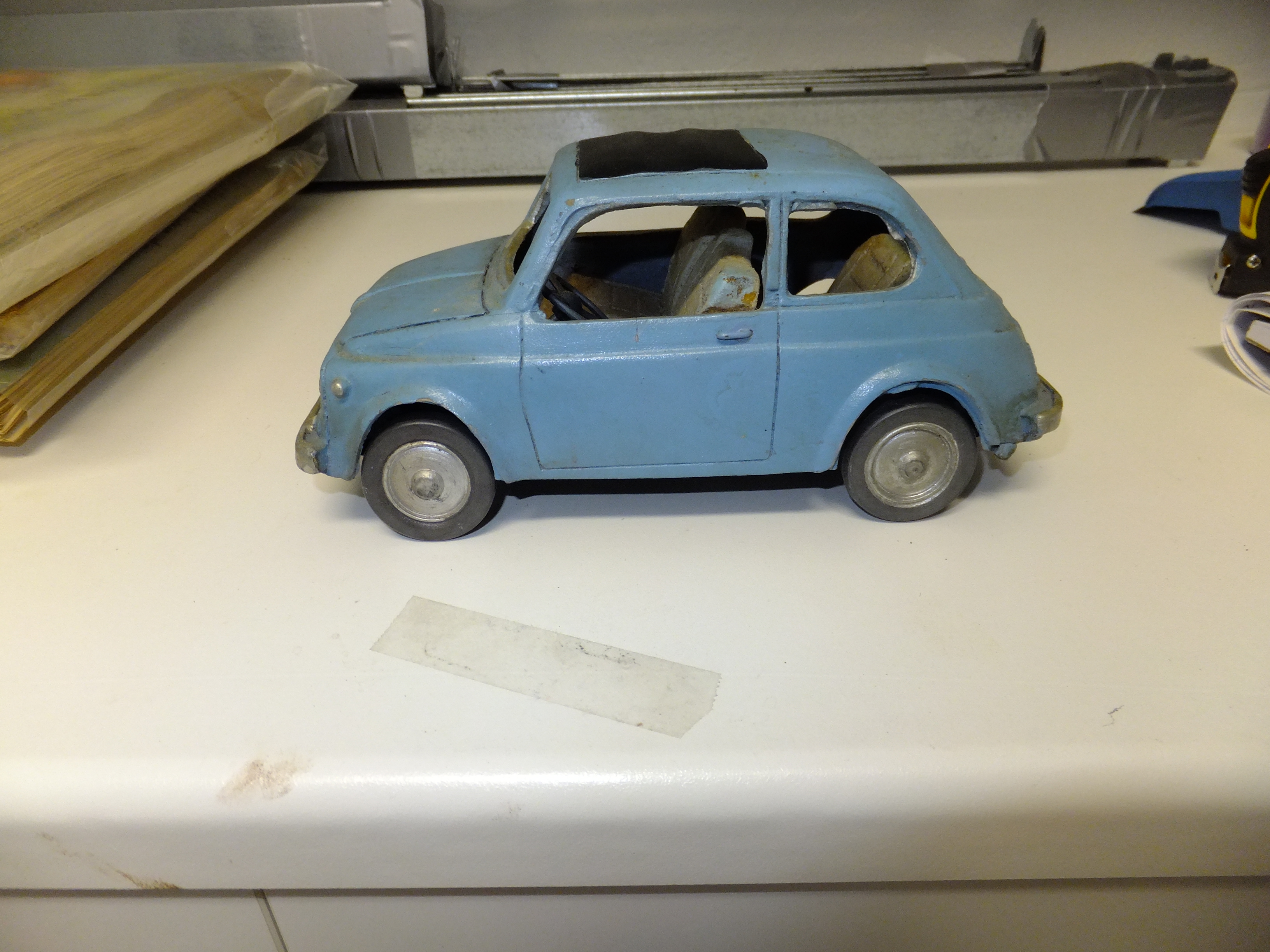 Schaalmodel Fiat 500 – blauwe kleur – nette staat – compleet interieur