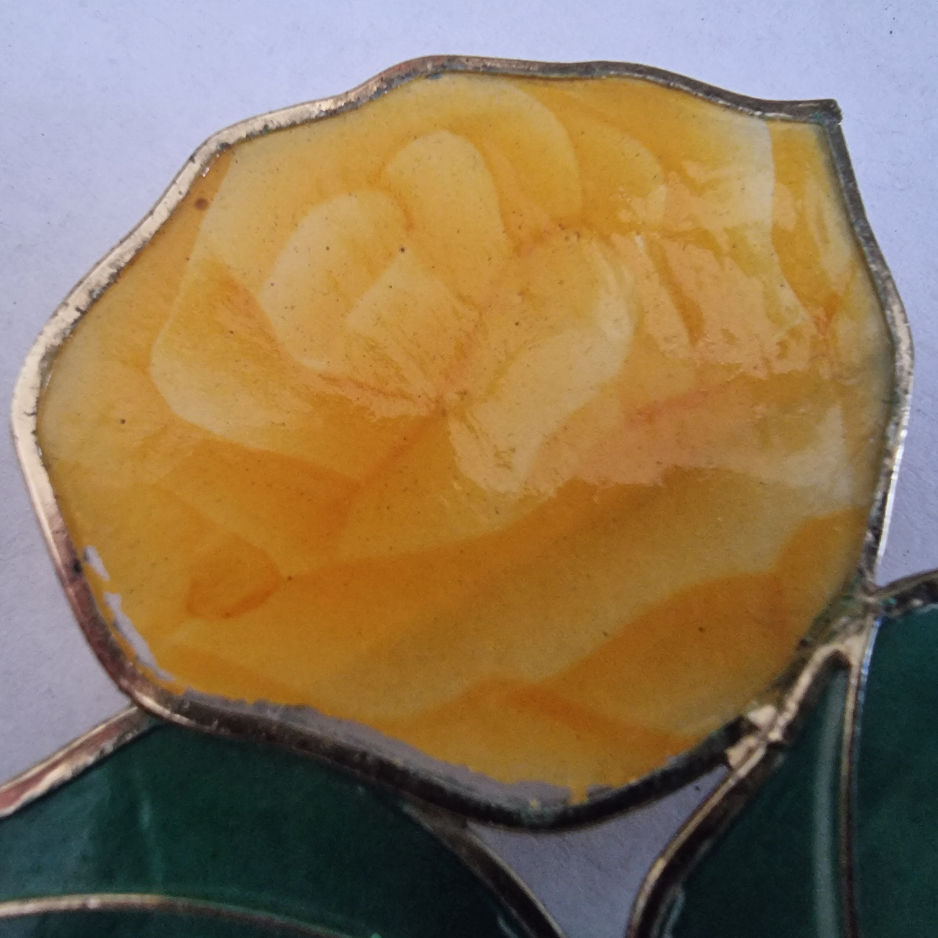 Kleurrijke broche